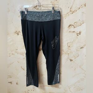 Nike Dri-FIT Capri Leggings Black Reflective Running S EUC Animal Print